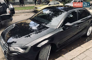 Седан Audi A3 2015 в Львові
