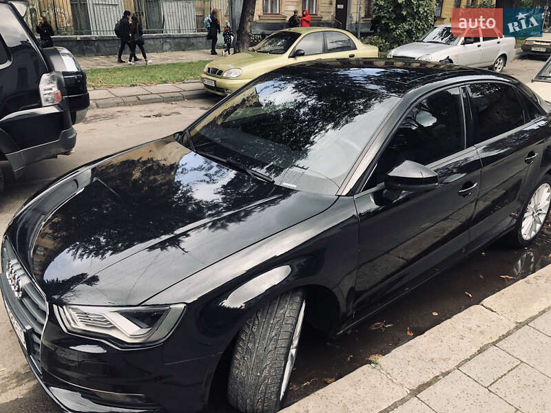 Седан Audi A3 2015 в Львове