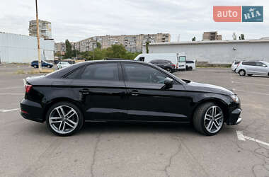Седан Audi A3 2018 в Одессе