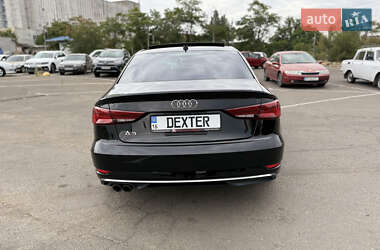 Седан Audi A3 2018 в Одессе
