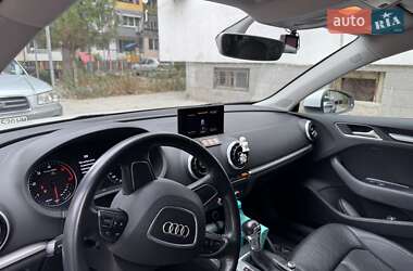 Хэтчбек Audi A3 2015 в 