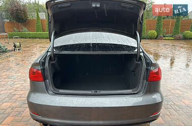 Седан Audi A3 2014 в 