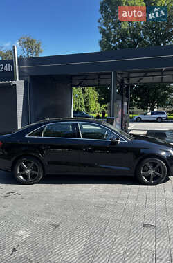 Седан Audi A3 2015 в 