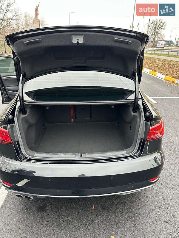 Седан Audi A3 2020 в Буче