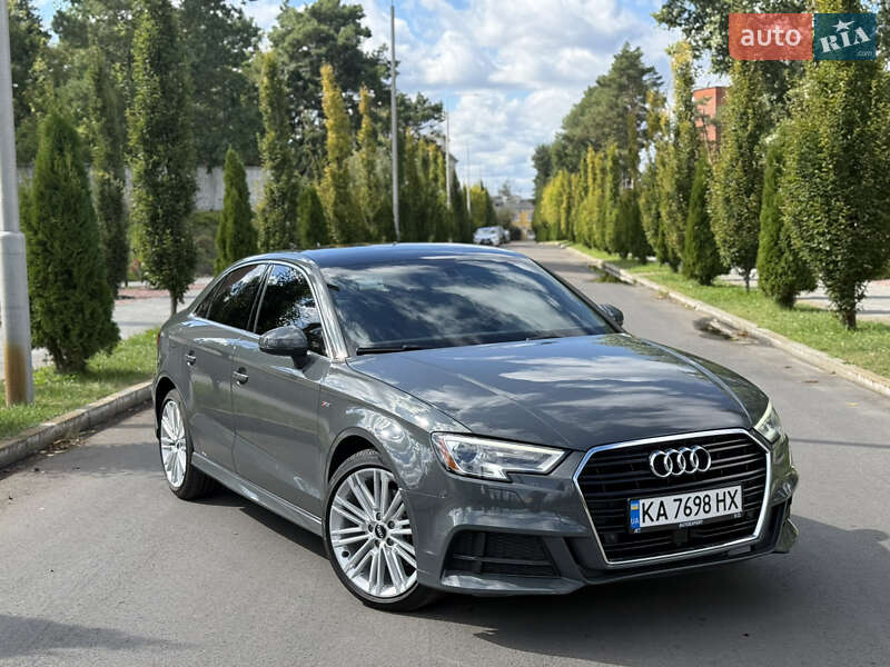Седан Audi A3 2017 в Киеве
