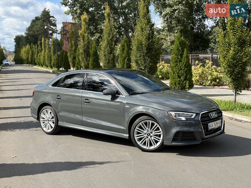 Седан Audi A3 2017 в Киеве