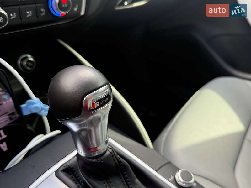 Седан Audi A3 2017 в Киеве