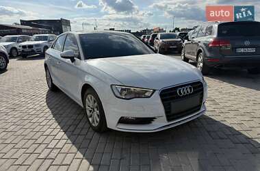 Седан Audi A3 2015 в Львове