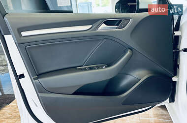 Седан Audi A3 2016 в 
