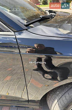 Хэтчбек Audi A3 2015 в 
