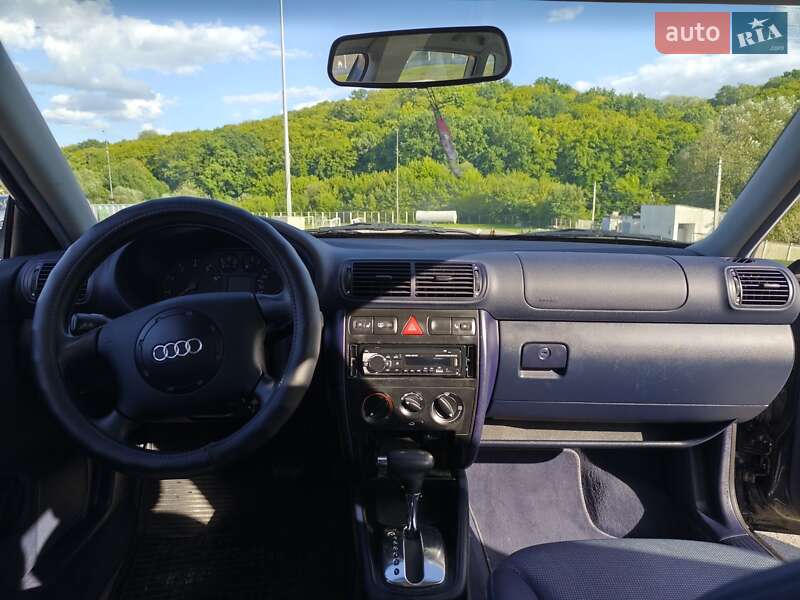 Хэтчбек Audi A3 2000 в Обухове