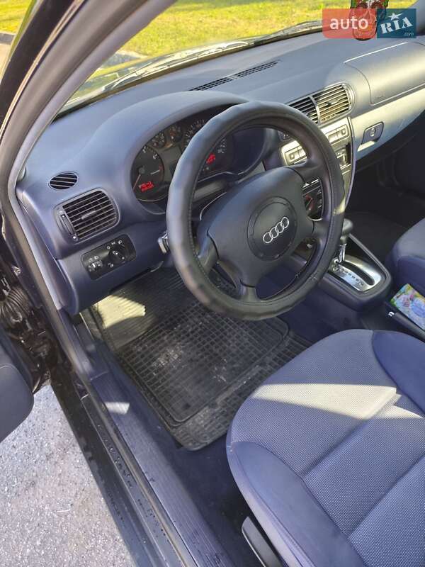 Хэтчбек Audi A3 2000 в Обухове