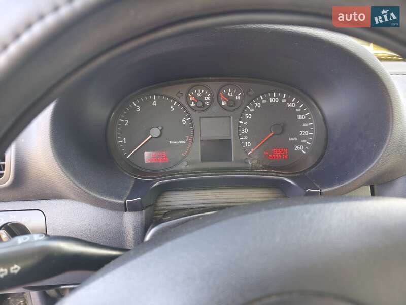 Хэтчбек Audi A3 2000 в Обухове
