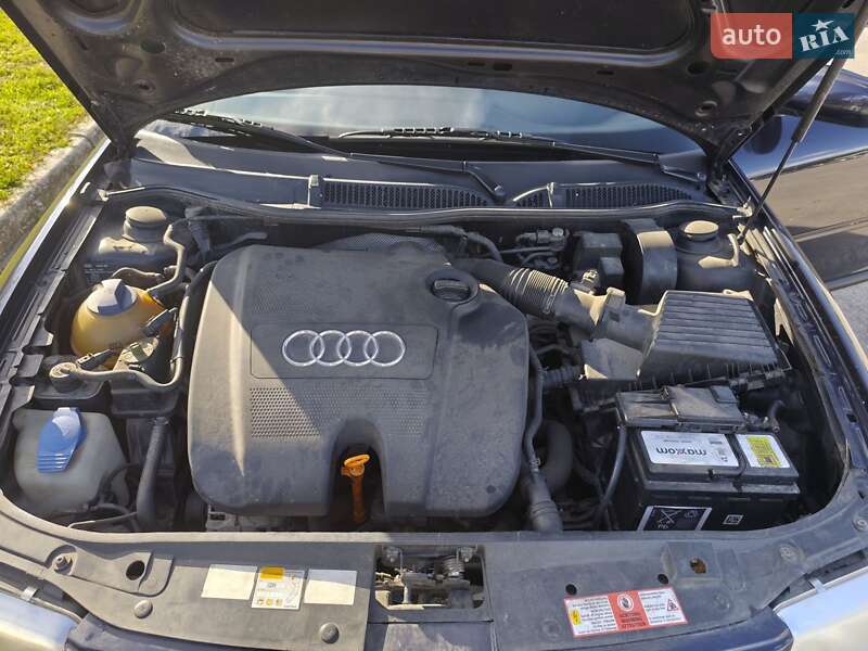 Хэтчбек Audi A3 2000 в Обухове