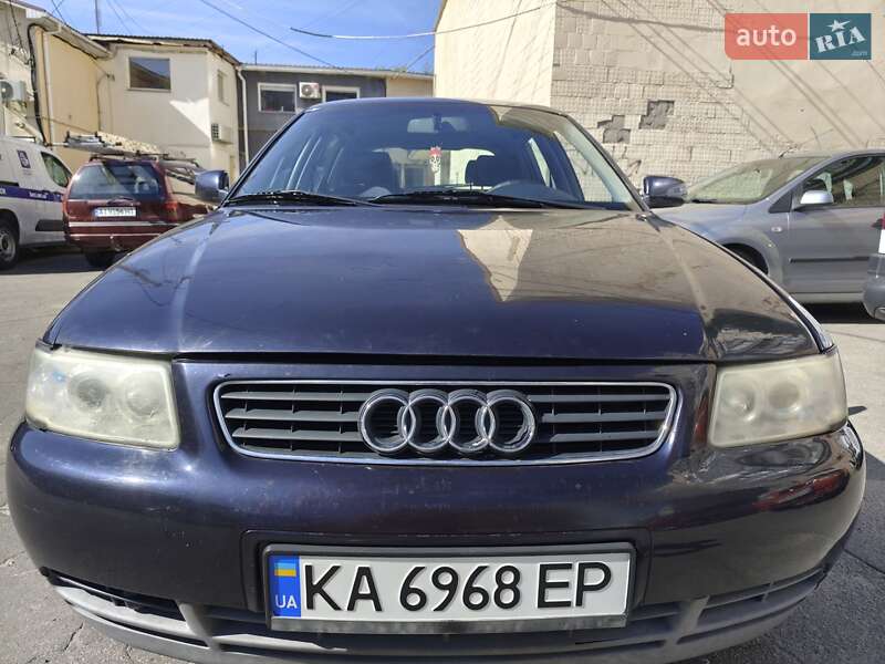 Хэтчбек Audi A3 2000 в Обухове
