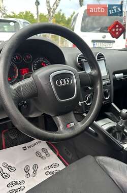 Хэтчбек Audi A3 2005 в 