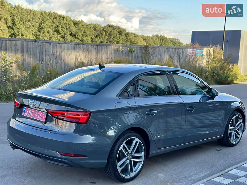 Седан Audi A3 2020 в Киеве
