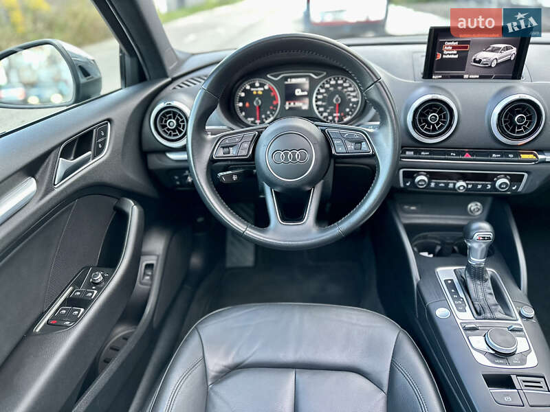 Седан Audi A3 2020 в Киеве