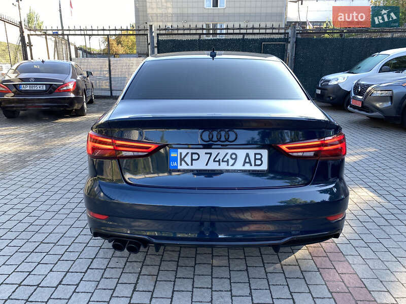 Седан Audi A3 2017 в Запорожье