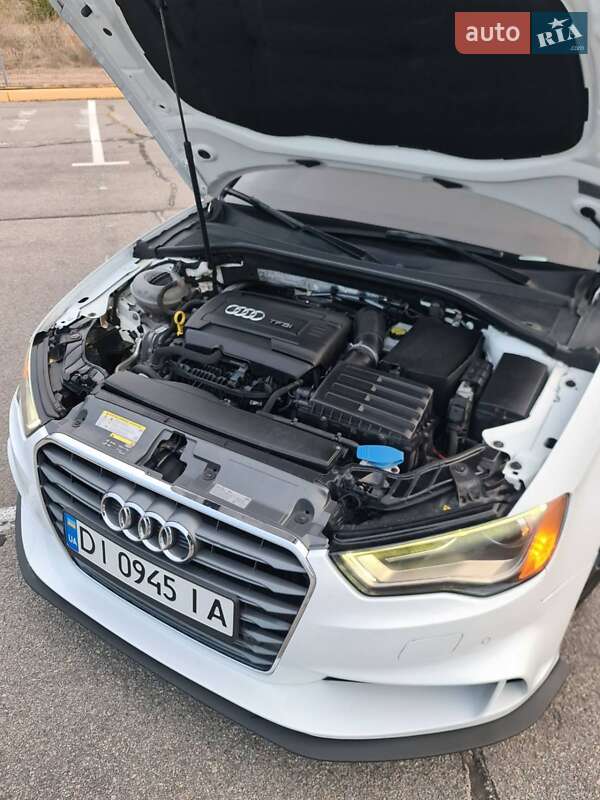 Седан Audi A3 2015 в Запорожье