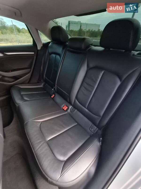 Седан Audi A3 2015 в Запорожье