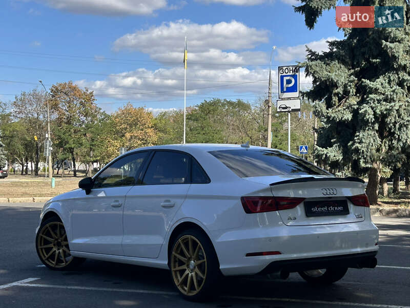 Хетчбек Audi A3 2016 в Миколаєві
