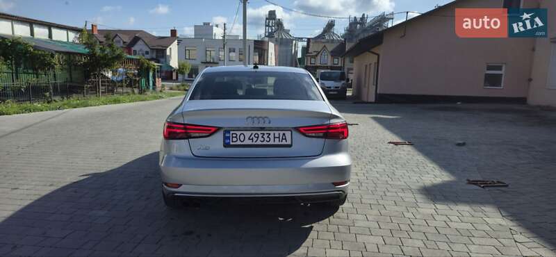 Седан Audi A3 2018 в Бродах