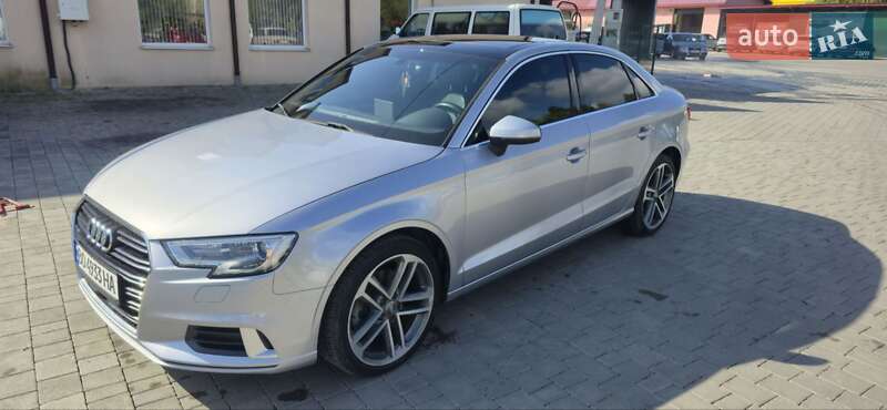 Седан Audi A3 2018 в Бродах