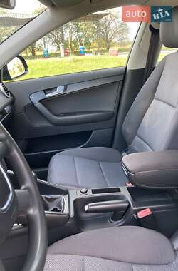 Хэтчбек Audi A3 2010 в 