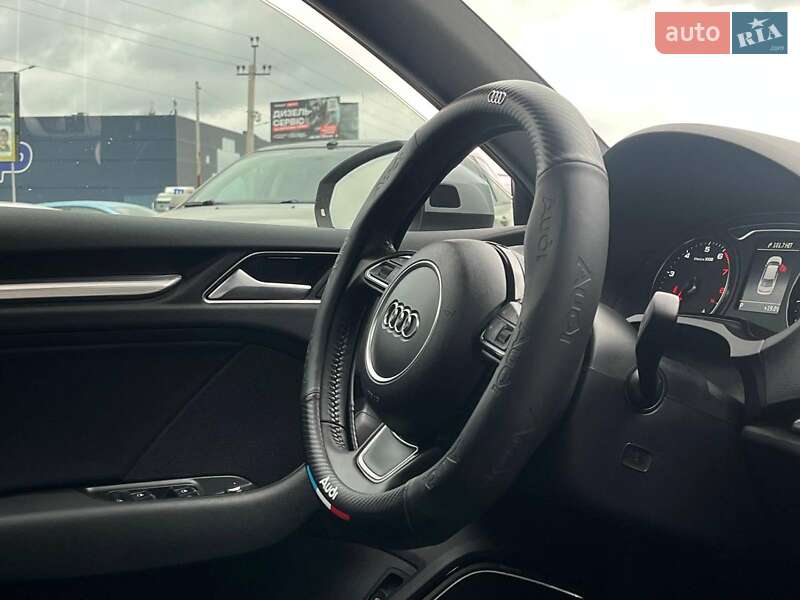 Седан Audi A3 2014 в Львове