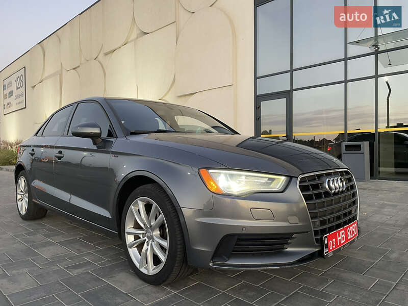 Седан Audi A3 2015 в Луцке
