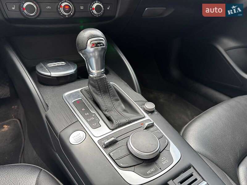 Седан Audi A3 2016 в Киеве
