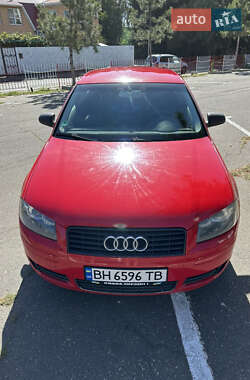 Хетчбек Audi A3 2003 в 