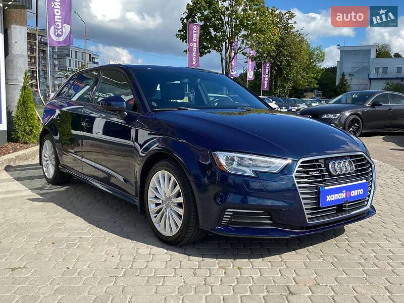 Хэтчбек Audi A3 2016 в Львове