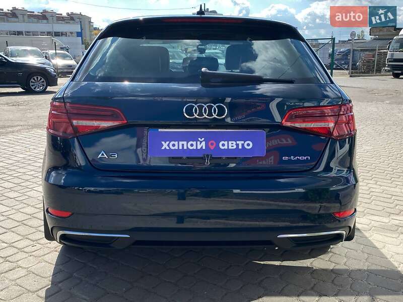 Хэтчбек Audi A3 2016 в Львове