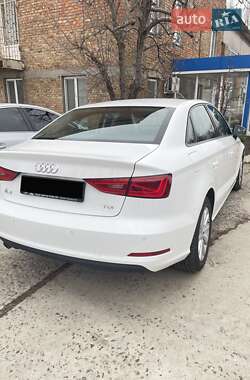 Седан Audi A3 2015 в 