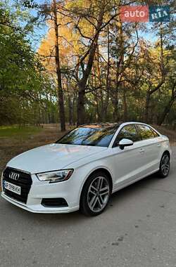 Седан Audi A3 2017 в Запорожье