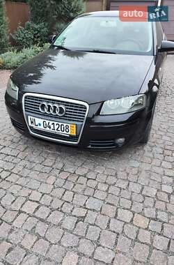 Хэтчбек Audi A3 2006 в 