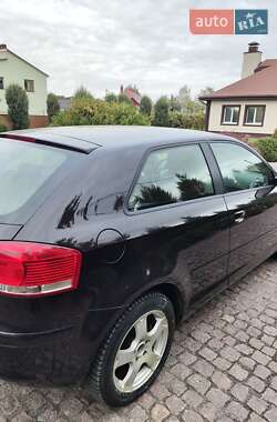 Хэтчбек Audi A3 2006 в 