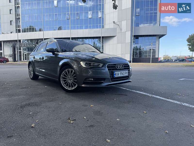 Хетчбек Audi A3 2015 в Києві
