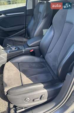 Хэтчбек Audi A3 2015 в 
