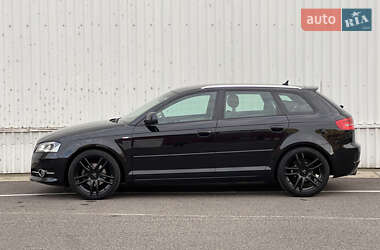 Хэтчбек Audi A3 2010 в 