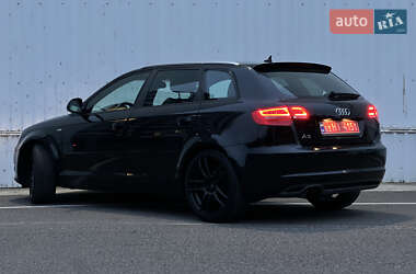 Хэтчбек Audi A3 2010 в 