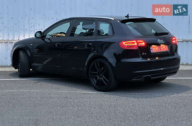 Хэтчбек Audi A3 2010 в 