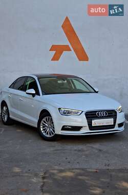 Седан Audi A3 2016 в 