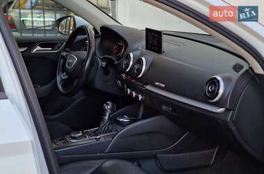 Седан Audi A3 2016 в 