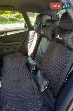 Хэтчбек Audi A3 2004 в 