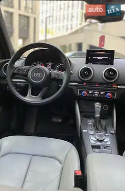 Седан Audi A3 2016 в 