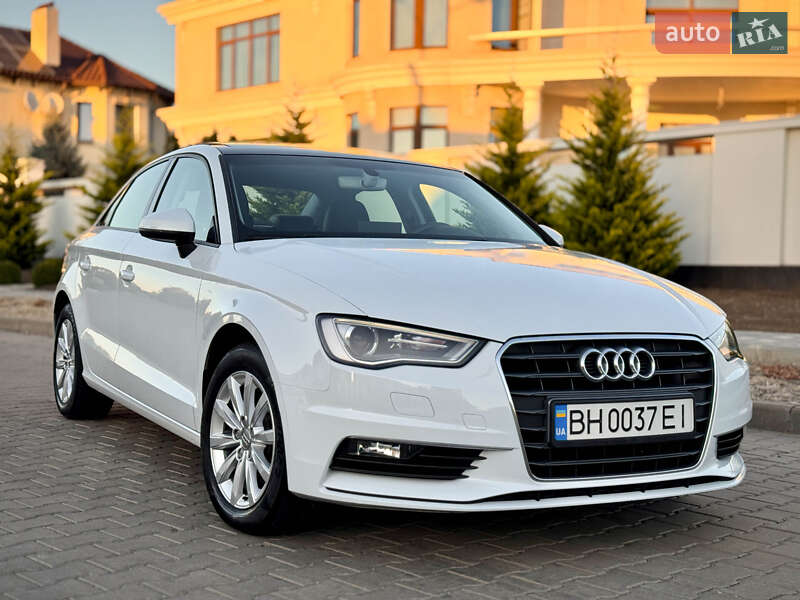 Седан Audi A3 2015 в 