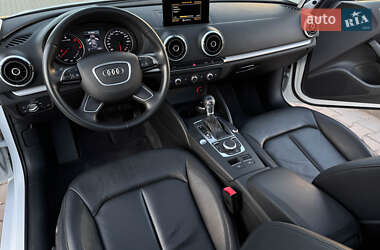 Седан Audi A3 2015 в 